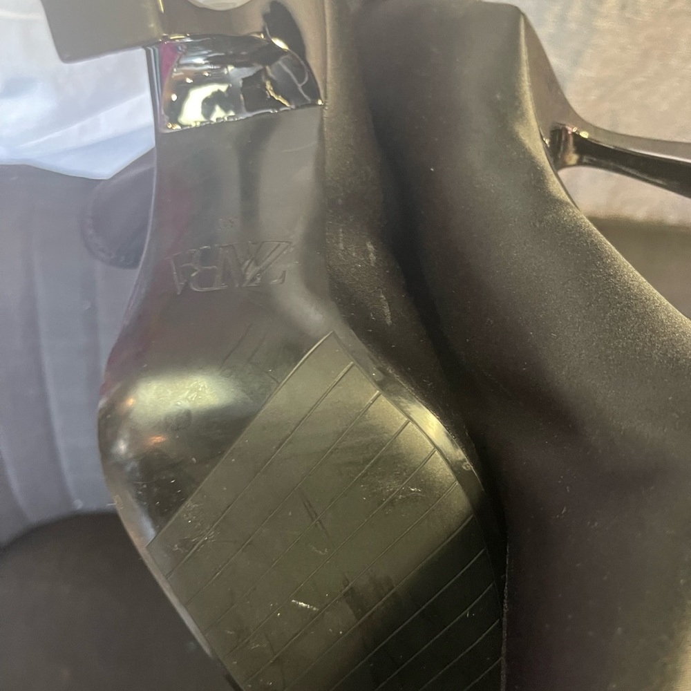 New - Picture 2 of 3